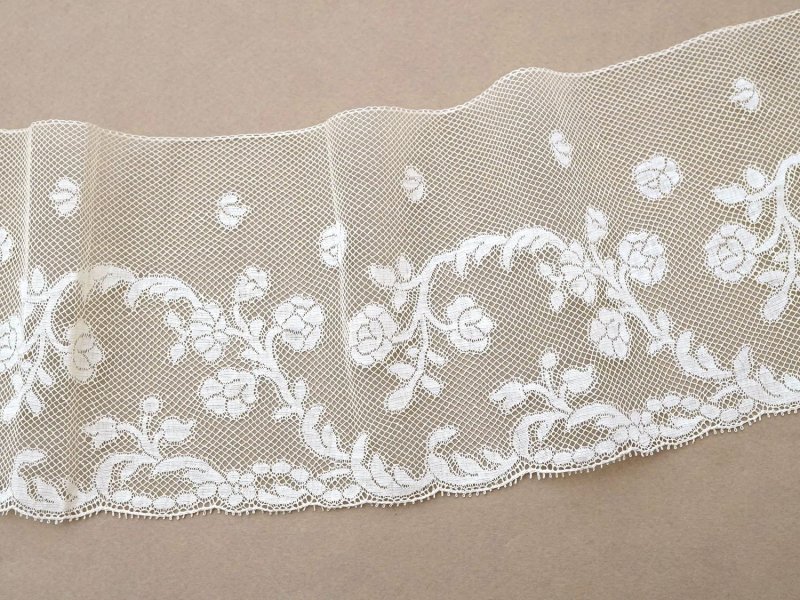 画像8: 19世紀 アンティーク 手編みの ヴァランシエンヌレース 花模様 幅10.6cm