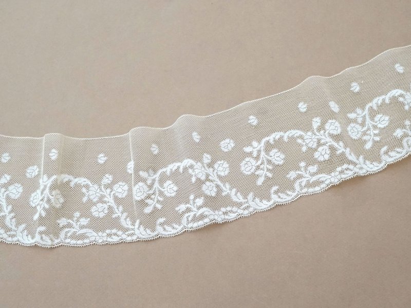 画像7: 19世紀 アンティーク 手編みの ヴァランシエンヌレース 花模様 幅10.6cm