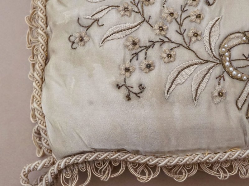 画像8: 19世紀 アンティーク シルク製 ポシェット リボン＆花のリース【CH】ハンキーケース 