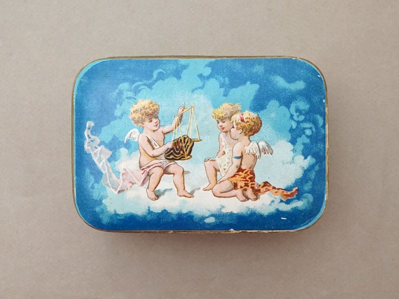 画像2: アンティーク 『ショコラ・フランソワ・ マルキ』のお菓子箱  LES FRISONS DE F.MARQUIS - CHOCOLAT FRANCOIS MARQUIS PARIS -