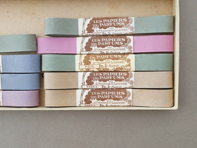 画像5: 1900年頃 アンティーク ルーブル百貨店の香り紙 LES PAPIERS PATFUMS - GRANDS MAGASINS DU LOUVRE PARIS -