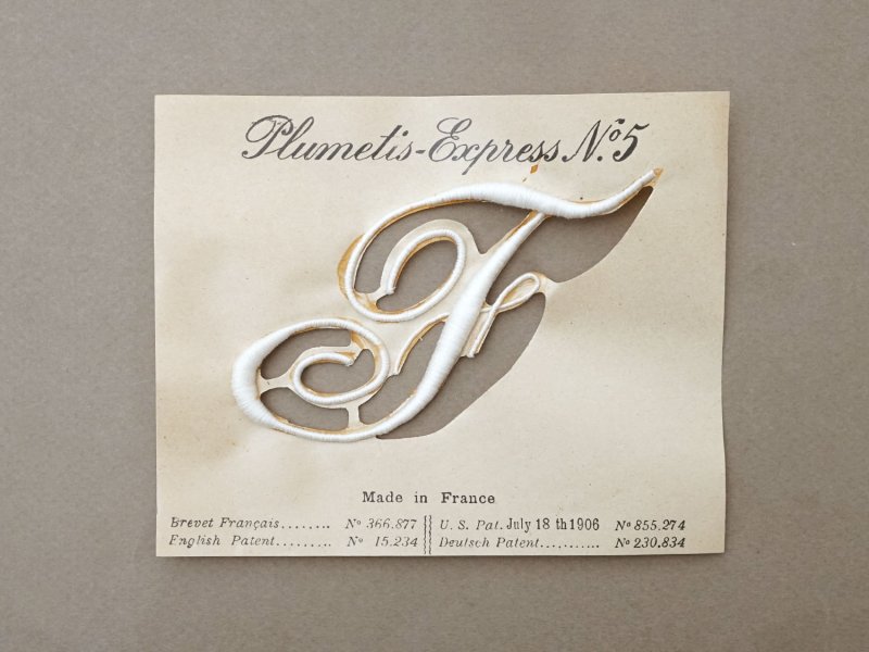 画像3: 1900年頃 アンティーク 箱入り イニシャルシート モノグラム 2シート【F】-N°5- INITIALES BRODEES PLUMETIS-EXPRESS