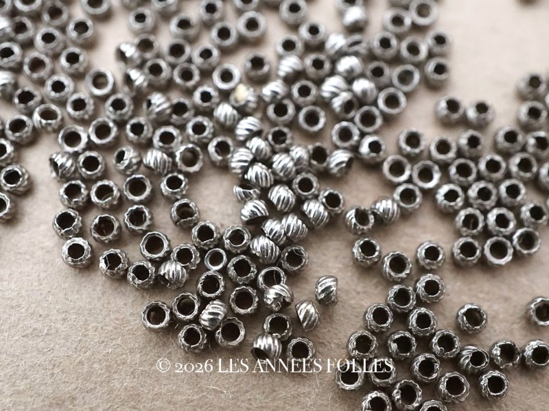 画像1: 19世紀末 アンティーク メタルビーズ ひねり模様入り シルバー 