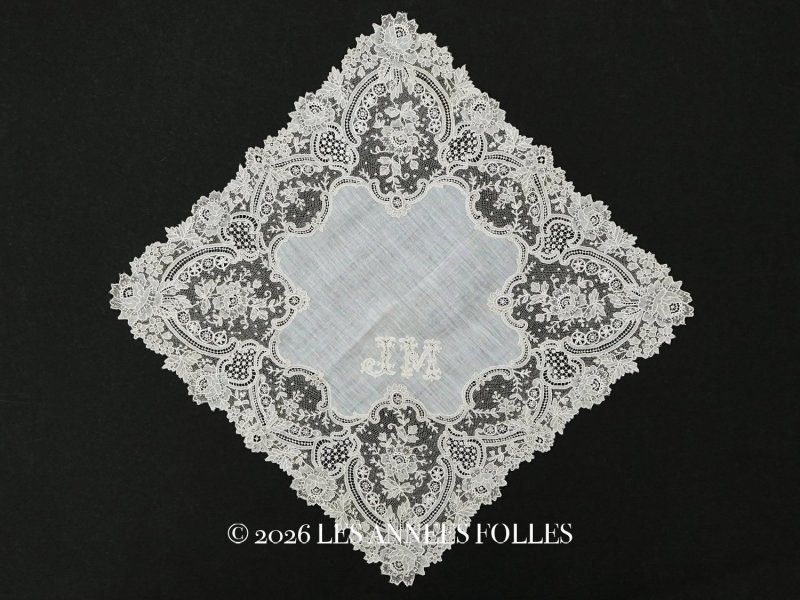 画像1: アンティーク ポワンドガーズ  結婚式のハンカチ 【JM】イニシャル刺繍入り【ポワン・ド・ガーズ】 