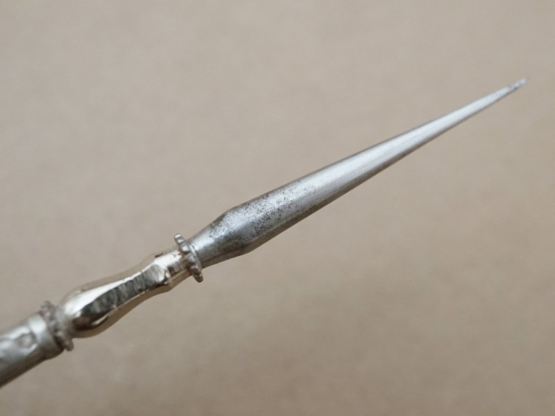 画像8: アンティーク シルバー製 薔薇模様 裁縫道具セット 