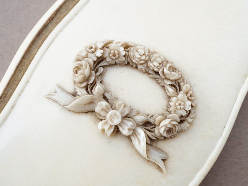 画像3: 19世紀 舞踏会の手帳 ペンシル付 薔薇＆リボンのリース カルネ・ド・バル 