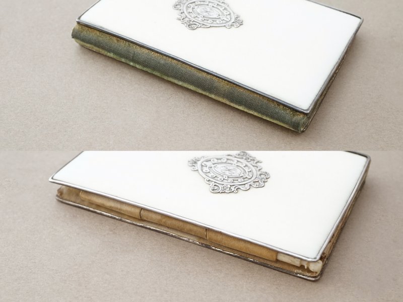 画像4: 19世紀 舞踏会の手帳 ペンシル付 モノグラム入りメダイヨン  カルネ・ド・バル 