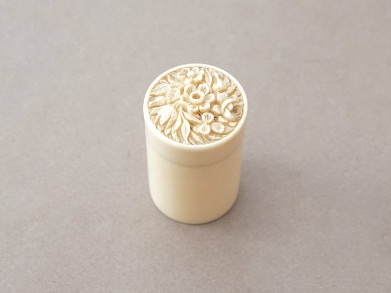 画像3: 19世紀 アンティーク 薔薇模様 小物入れ ピルケース 