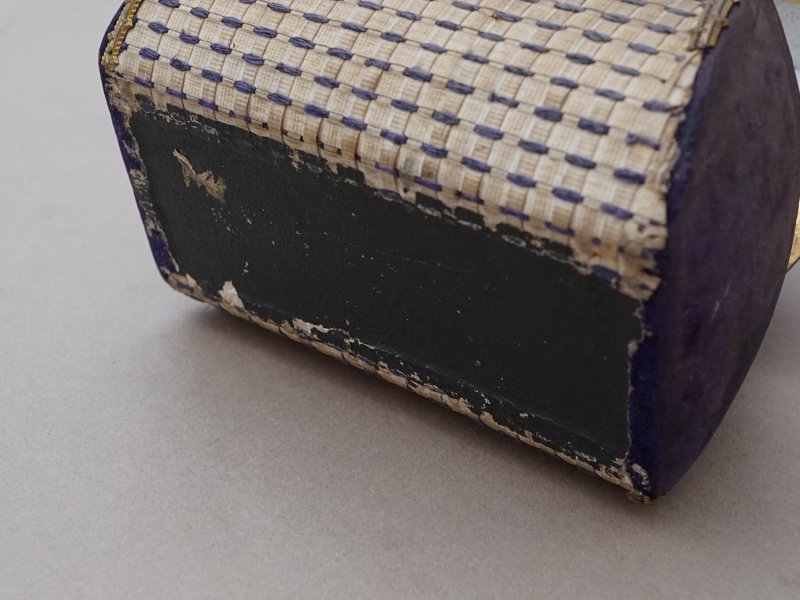 画像11: ＊蚤の市＊19世紀 アンティーク ナポレオン3世時代 パニエ型　お菓子箱 ハンドル & 鍵穴付き チョコレートボックス 木箱 