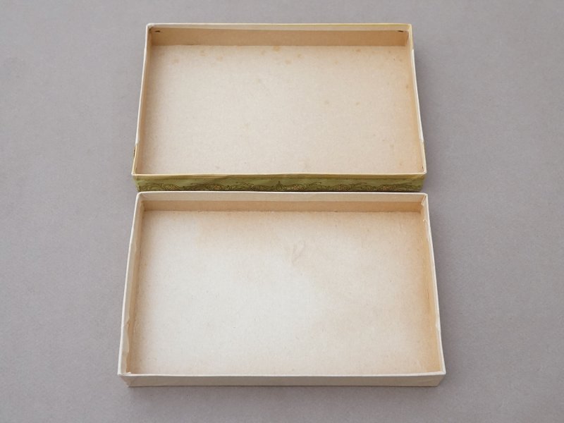 画像5: 1900年頃 アンティーク チョコレートボックス お菓子箱 CHOCOLATS FANTAISIES - CONFISERIE DU CHIEN QUI SAUTE PARIS -