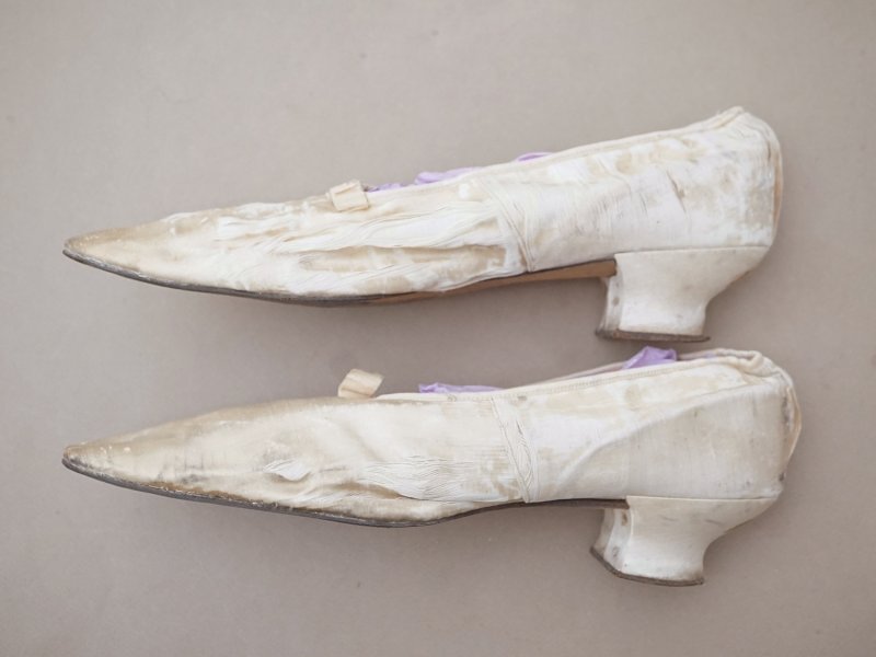 画像5: ＊蚤の市＊1900年頃 アンティーク ウェディングシューズ アイボリーのシルクサテン 