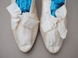 画像3: ＊蚤の市＊1900年頃 アンティーク ウェディングシューズ オフホワイトのシルクサテン  (3)