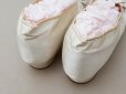 画像8: 19世紀末 アンティーク ウェディング シューズ オフホワイト - C.F.BALLY - (8)
