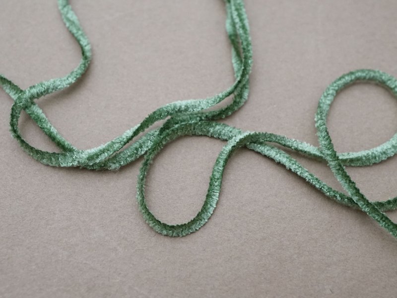 画像2: アンティーク  刺繍用 シルク製 ベルベットの紐  シュニーユ シェニール グリーン 20m 