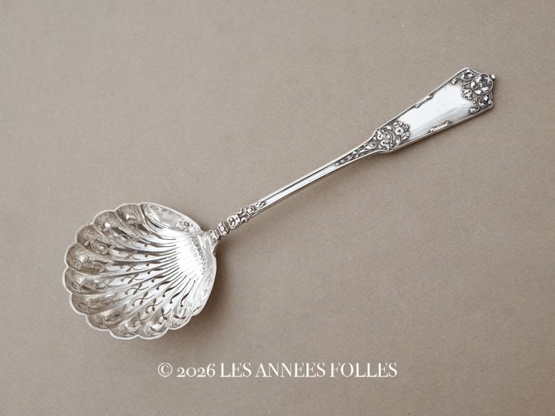 画像1: 19世紀末 アンティーク シルバー製 シュガースプーン 花模様 シルバー950