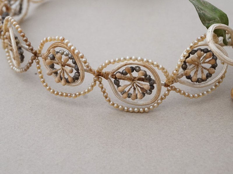 画像4: ＊蚤の市＊アンティーク パールとワックスフラワーのティアラ & ブローチのセット ウェディング 