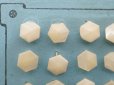 画像8: アンティーク シェルボタン 六角形 8mm 24ピース  (8)
