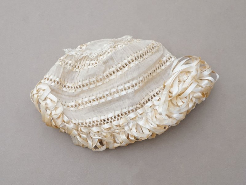 画像2: ＊蚤の市＊1900年頃  アンティーク ベビー用 ボネ