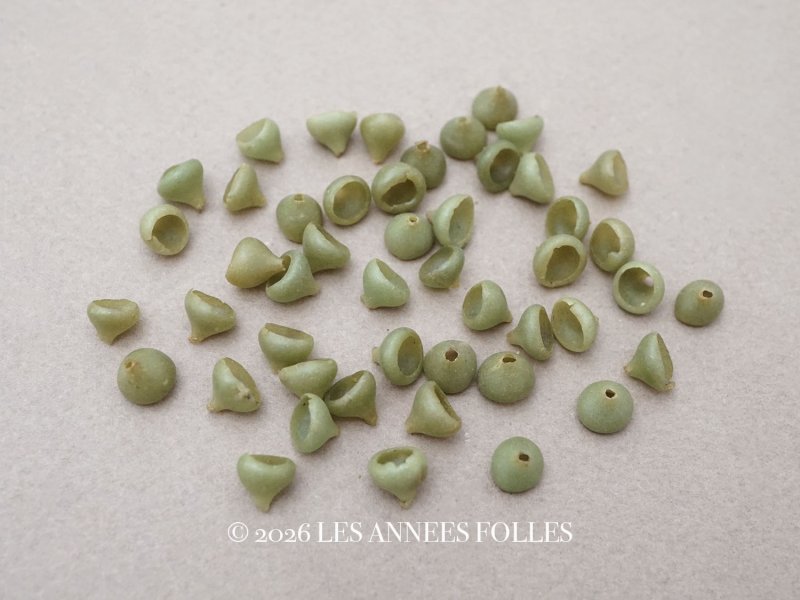 画像1: アンティーク ガラス製 布花用 萼 48ピースのセット