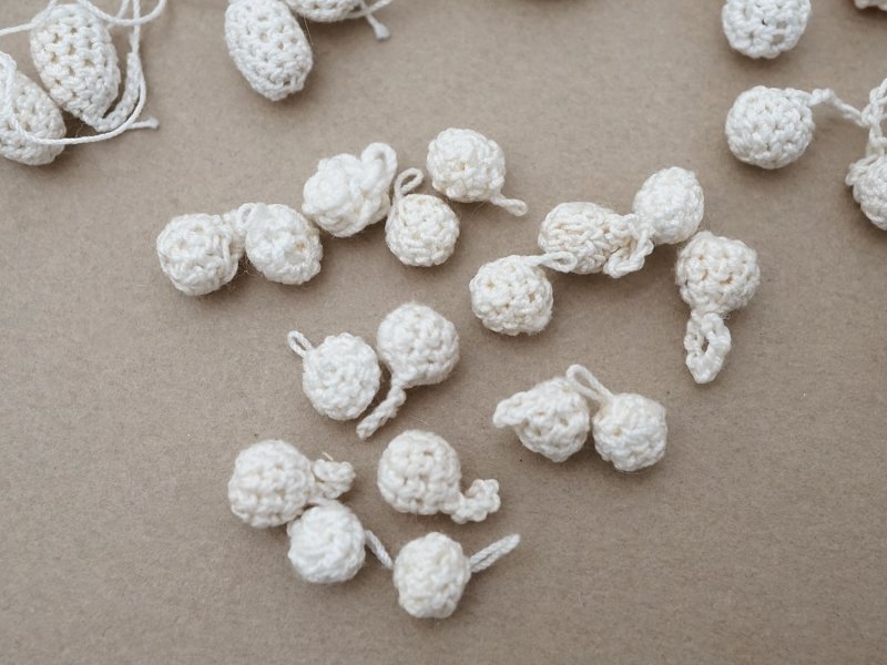 画像2: ＊蚤の市セット＊アンティーク クロシェ編み ポンポンのセット