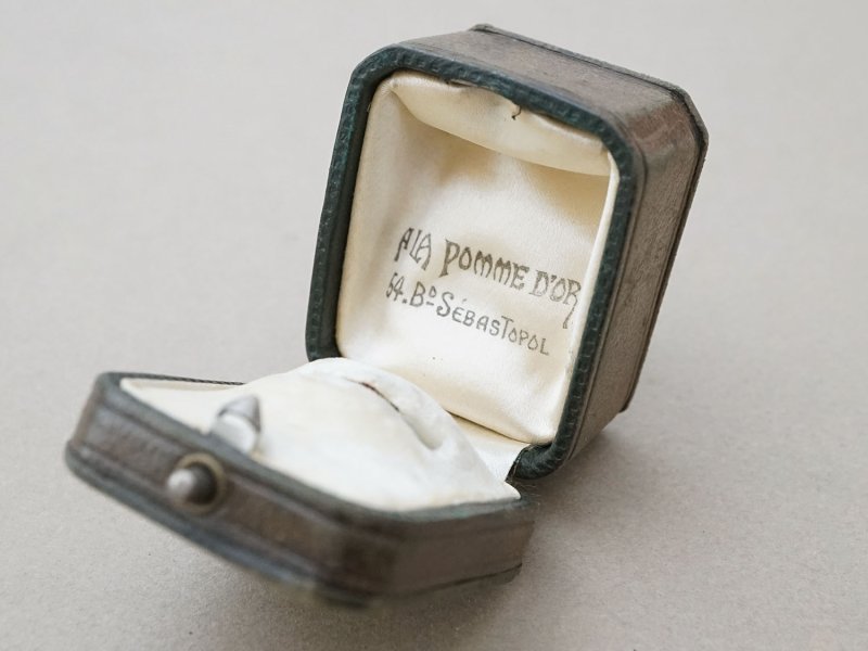 画像2: アンティーク 本革製 リングボックス モスグリーン ジュエリーボックス 