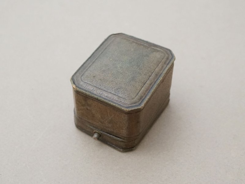 画像5: アンティーク 本革製 リングボックス モスグリーン ジュエリーボックス 