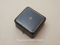 19世紀末 アンティーク 本革製 ジュエリーボックス  黒 イニシャル入り ブレスレット用 