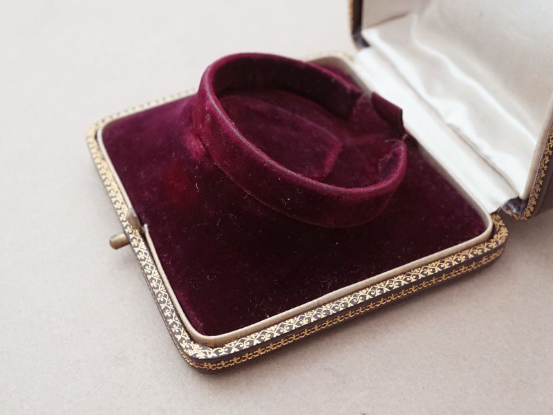 画像4: 19世紀末 アンティーク 本革製 ジュエリーボックス ブレスレット用 ダークブラウン