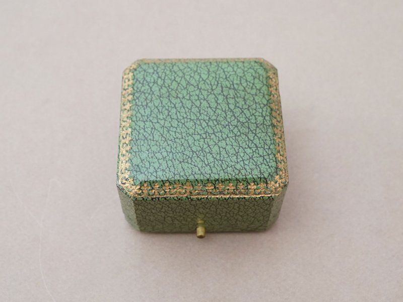 画像2: アンティーク 金彩入り ジュエリーボックス グリーン ブローチ用