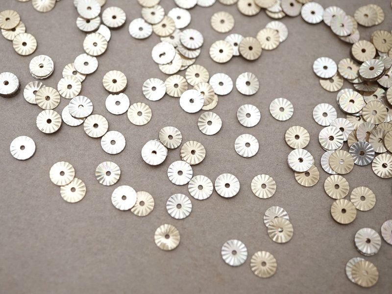 画像2: アンティーク ゼラチン製  スパンコール ソレイユ 5mm シルバー&シャンパンゴールド 約400ピースのセット ダブルフェイス 