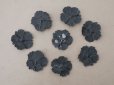 画像7: アンティーク 布花材料 ベルベットの花びら 花芯付き 8ピースのセット 約4.3cm 布花 黒 (7)