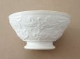 画像6: 19世紀 アンティーク カフェオレボウル 花のレリーフ柄 オフホワイト (6)