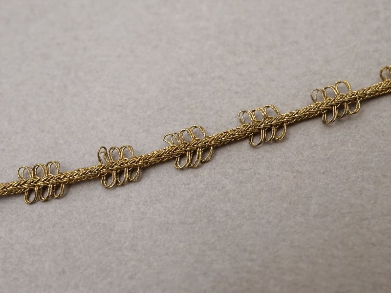 画像2: 1900年頃 アンティーク 極細 5mm メタル製 トリム ゴールド 45cm ドール用 