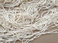 画像2: アンティーク シードビーズ オフホワイト ガラス ビーズ 1cm=5粒 50g (2)