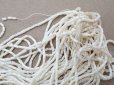 画像2: アンティーク シードビーズ エクリュ ガラス ビーズ 1cm=5粒 21g (2)
