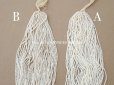 画像4: アンティーク 極小 パールホワイトのシードビーズ 1cm=10粒 47〜50g (4)