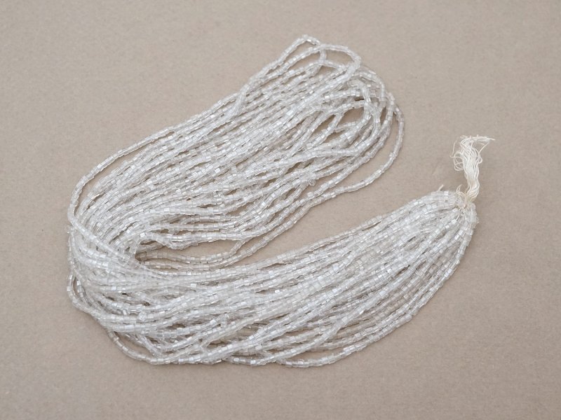 画像4: アンティーク ガラス製 クリア カット入り 六角形 シードビーズ 1cm=6.5粒 31〜38g