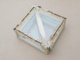 画像2: アンティーク 大きなジュエリーボックス ペールブルー リボン＆レース ガラスケース 20×20×7.5cm (2)