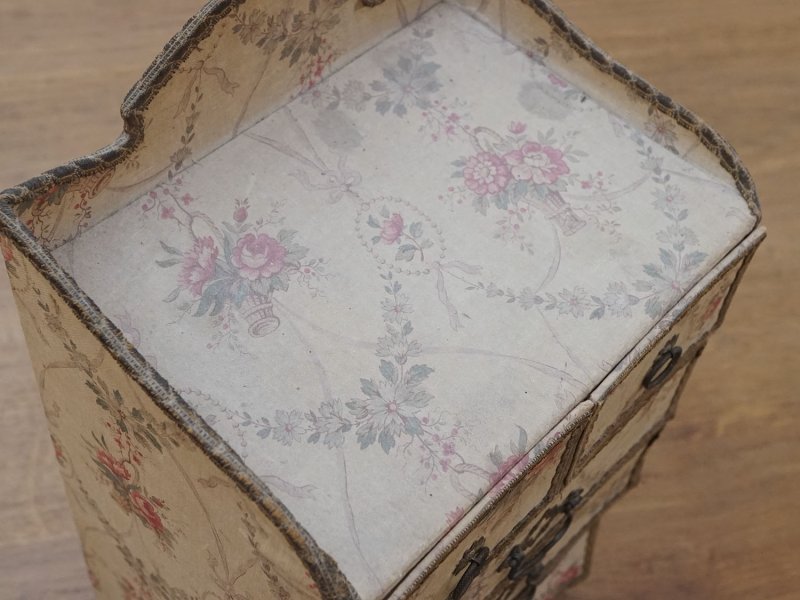 画像9: 1900年頃  アンティーク カルトナージュチェスト  薔薇の花かご ローズバスケット