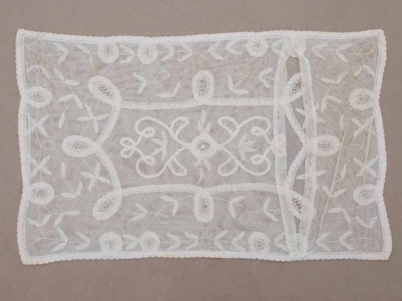 画像3: ＊蚤の市＊アンティーク 小さなクッションカバー プリンセスレース 41.5×26cm
