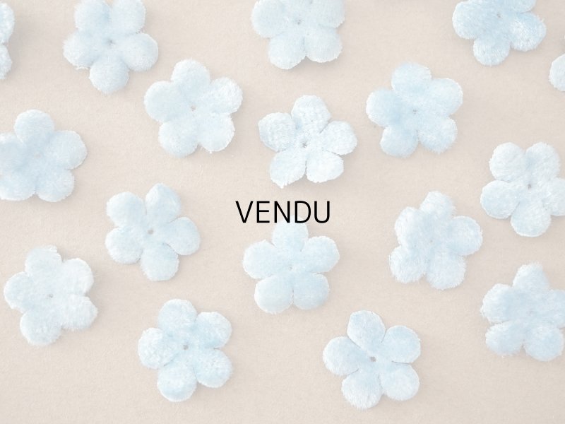 画像4: アンティーク ベルベットの布花 水色 30ピースのセット 15mm