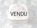 1900年代 アンティーク パウダーボックス ピンクのリボンのメダイヨン POUDRE DE RIZ EXTRA PRINTEMPS - GRANDS MAGASINS DU PRINTEMPS PARIS -