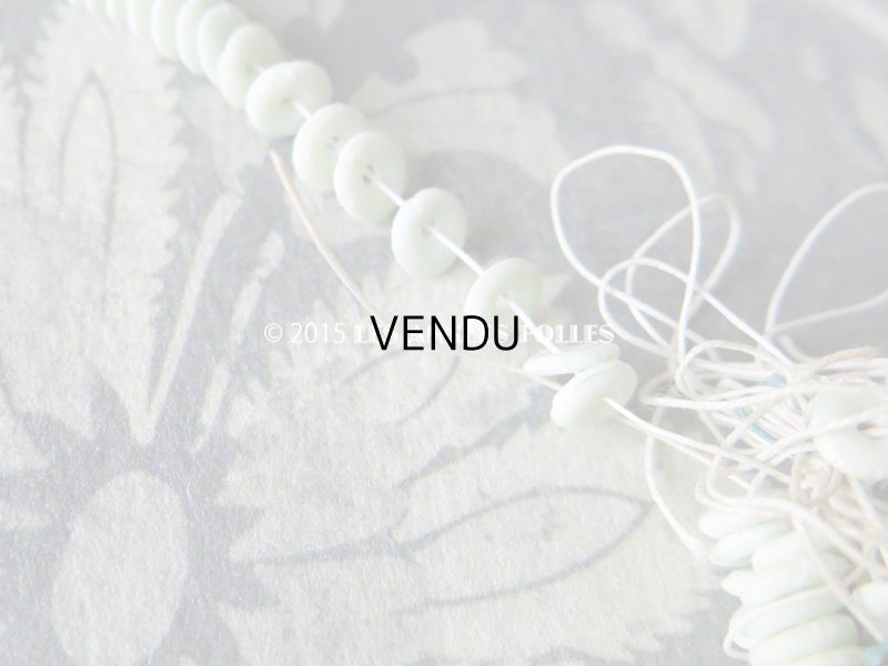 画像2: 1930年代 アンティーク ゼラチン製  スフレ ラムネのような スパンコール アップルグリーン 4mm 1400ピース  COL 17