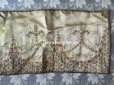 画像6: 19世紀末 アンティーク  リボン刺繍入り シルク布 花のガーランド