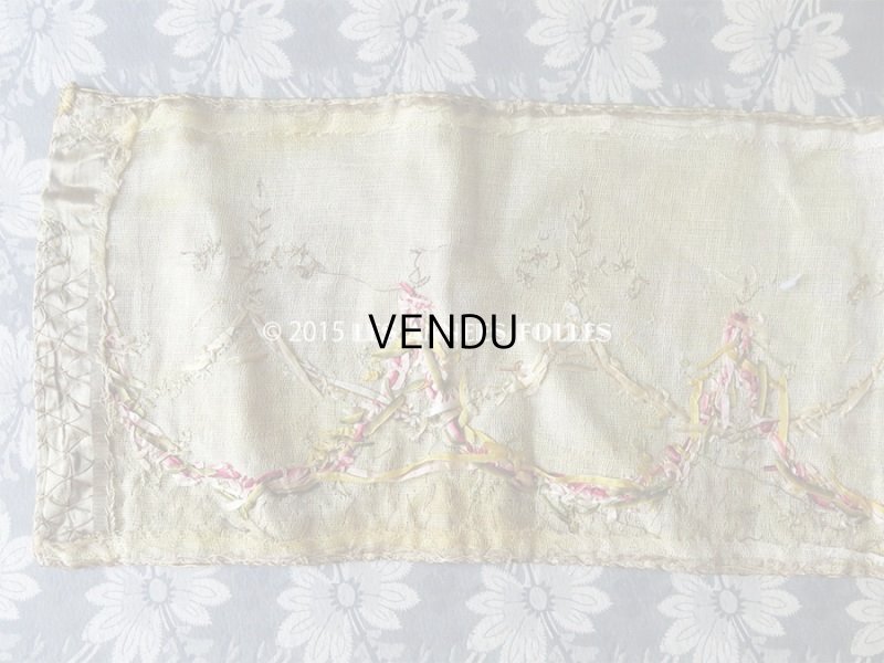 画像7: 19世紀末 アンティーク  リボン刺繍入り シルク布 花のガーランド