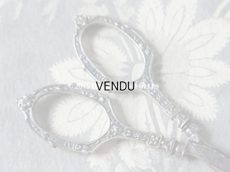 画像17: 19世紀 アンティーク シルバー製 裁縫道具セット 薔薇のガーランド レザーケース付