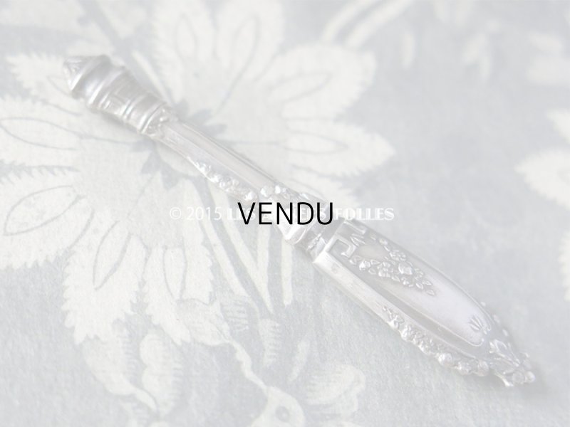 画像8: 19世紀 アンティーク シルバー製 裁縫道具セット 薔薇のガーランド レザーケース付