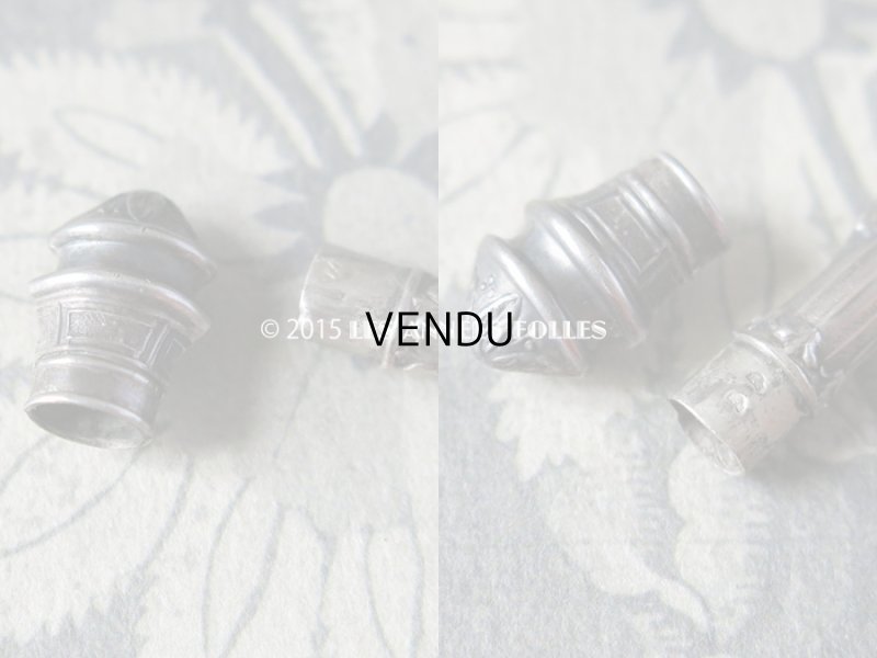 画像13: 19世紀 アンティーク シルバー製 裁縫道具セット 薔薇のガーランド レザーケース付