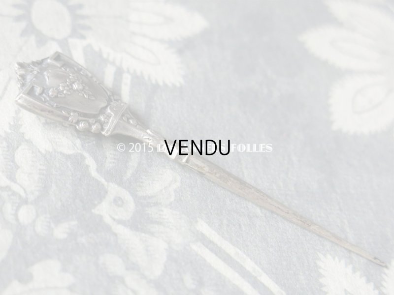 画像6: 19世紀 アンティーク シルバー製 裁縫道具セット 薔薇のガーランド レザーケース付