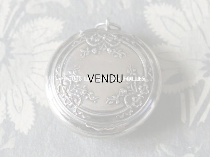 画像3: アンティーク パウダーケース リボンと薔薇のガーランド シルバー製